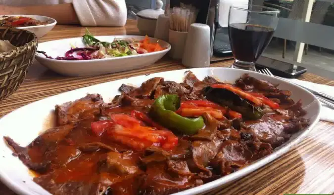 Saray Döner'nin yemek ve ambiyans fotoğrafları 1