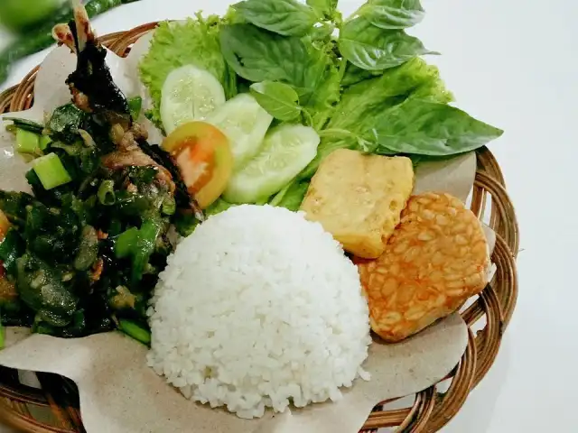 Gambar Makanan Bebek Madura Ireng Ma'Ntut 4