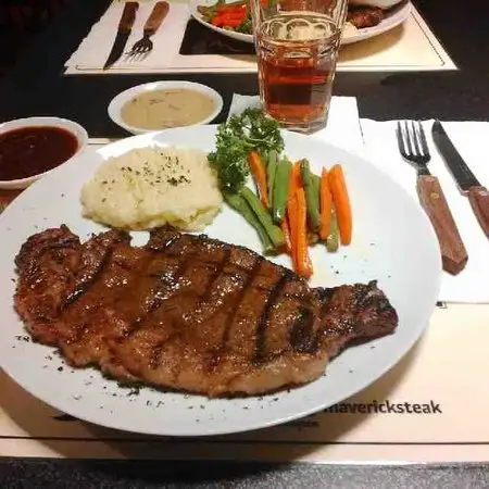 Gambar Makanan Maverick Steak House 4