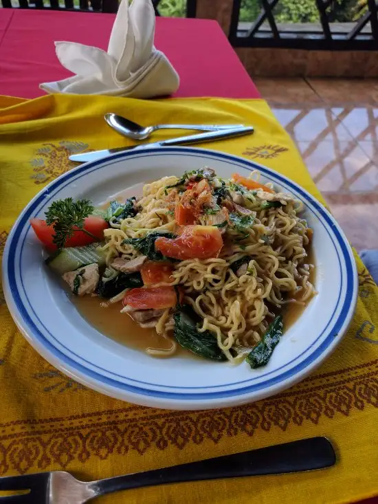 Gambar Makanan Petanu River Restaurant 1