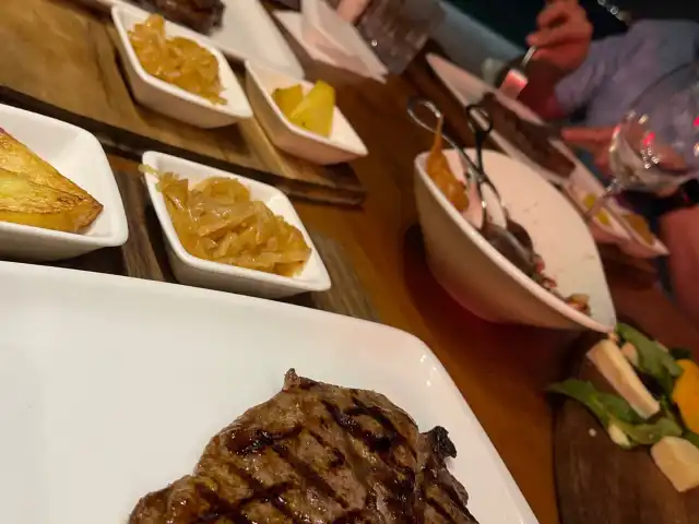 Ethçi Steakhouse'nin yemek ve ambiyans fotoğrafları 12