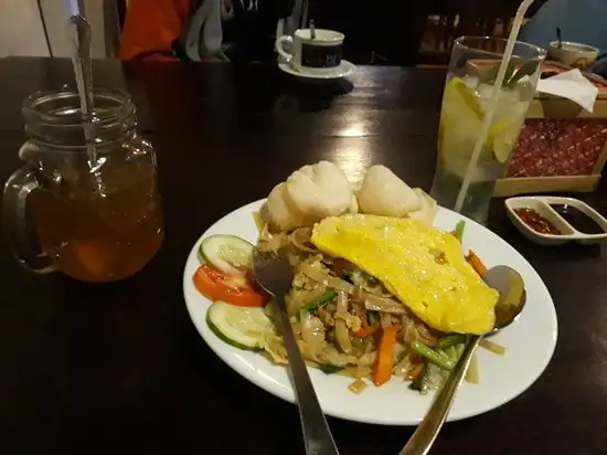 Gambar Makanan Maibeth Cafe & Resto 1