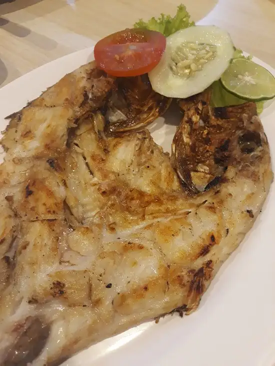 Gambar Makanan Ikan Bakar Katombo 19