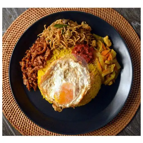 Gambar Makanan Nasi Kuning Gema Rasa BTP, Tamalanrea 5