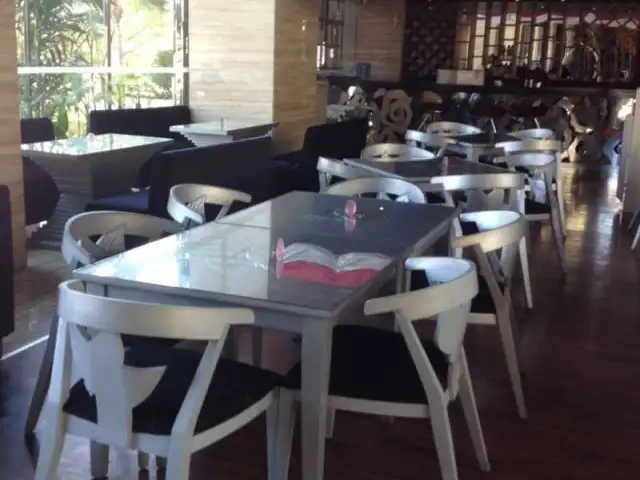 Gambar Makanan Cafe Cinta - Grand Mega Resort & Spa 4