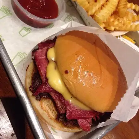 Shake Shack'nin yemek ve ambiyans fotoğrafları 4