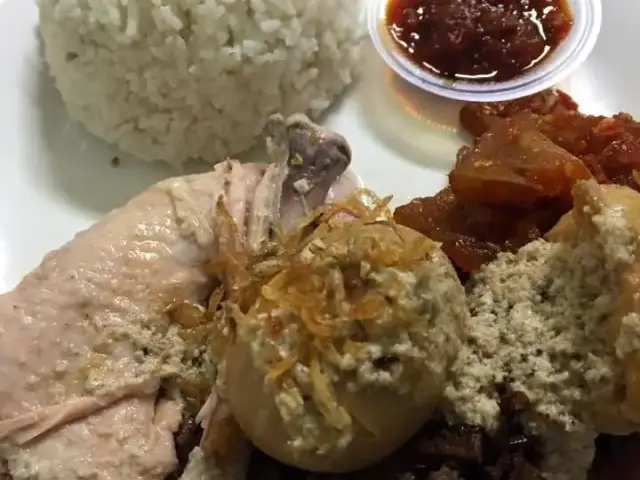 Gambar Makanan Ayam Goreng Ny. Suharti 14