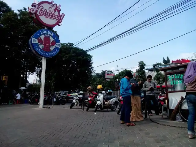 Gambar Makanan Bubur Ayam Depan Holycow Kebon Jeruk 1