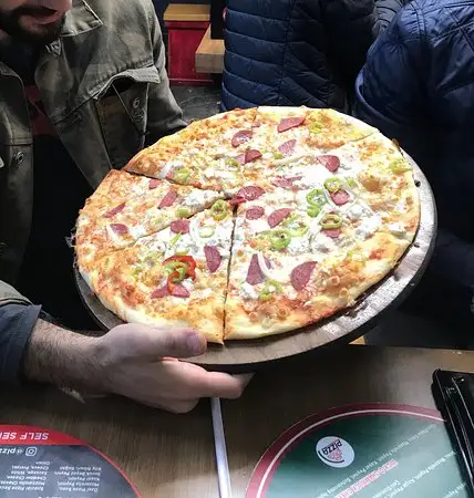 Pizza Vegas'nin yemek ve ambiyans fotoğrafları 1