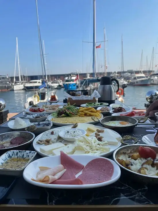 Vandal Viaport Marina'nin yemek ve ambiyans fotoğrafları 3