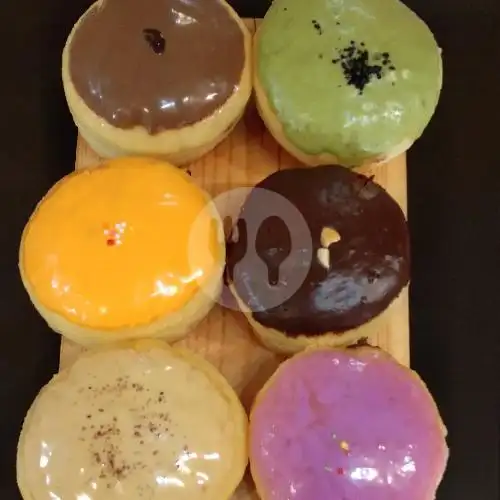 Gambar Makanan DJ Donut & The Goods Cake/Cafe, Hertasning 12