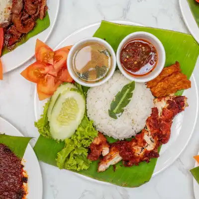 Ai Nasi Lemak Ayam Berempah