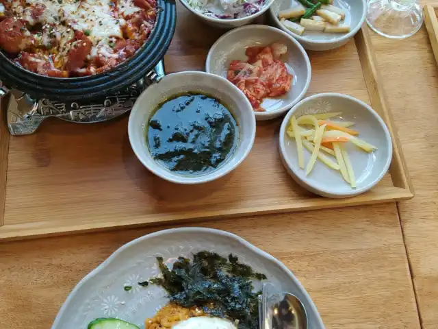 Oiso Korean Traditional Cuisine & Cafe Food Photo 12