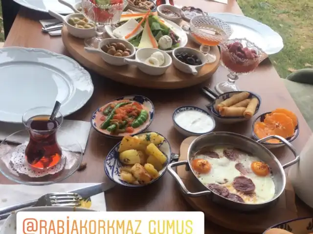 Yeşil Ve Zeytin Kafe Bistro'nin yemek ve ambiyans fotoğrafları 6
