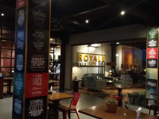 Gambar Makanan Royale Bakery Cafe 11