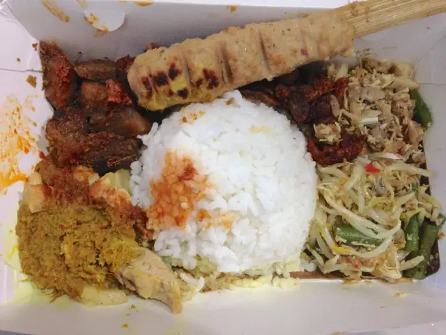 Gambar Makanan BabiGulingKoMade 12