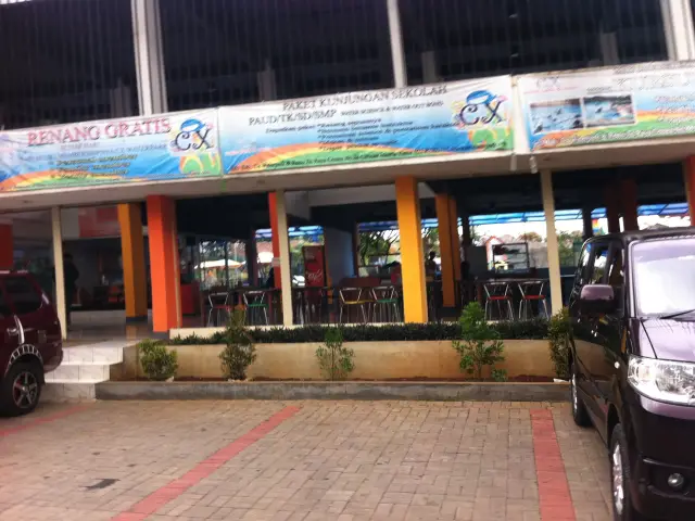 Gambar Makanan CX Water Park & Resto 4