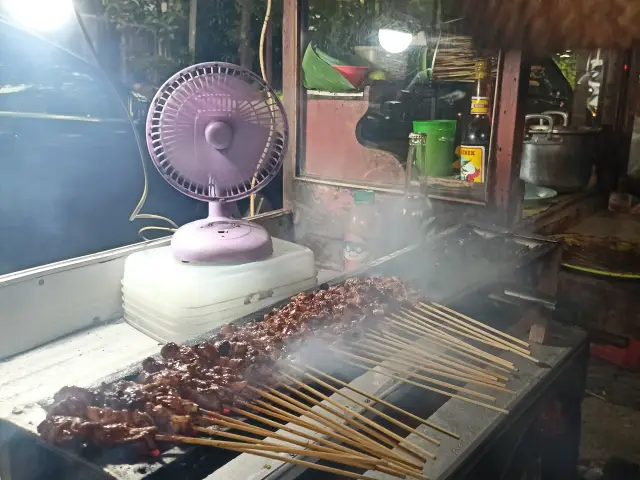 Gambar Makanan Sate Theresia Haji Umar Cak Dahlan 4