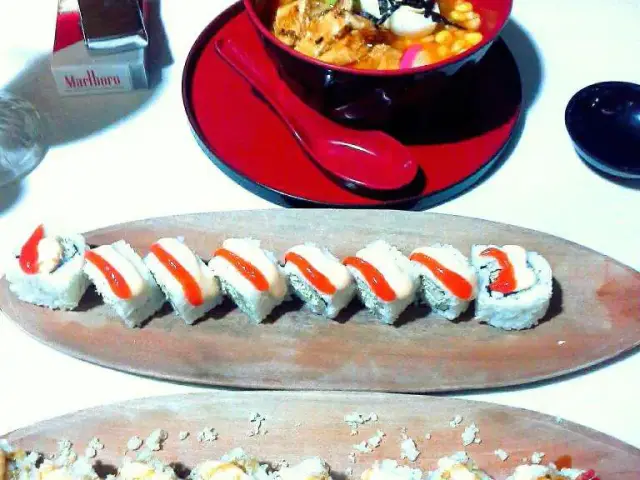Gambar Makanan Warung Sushi On The Street 4