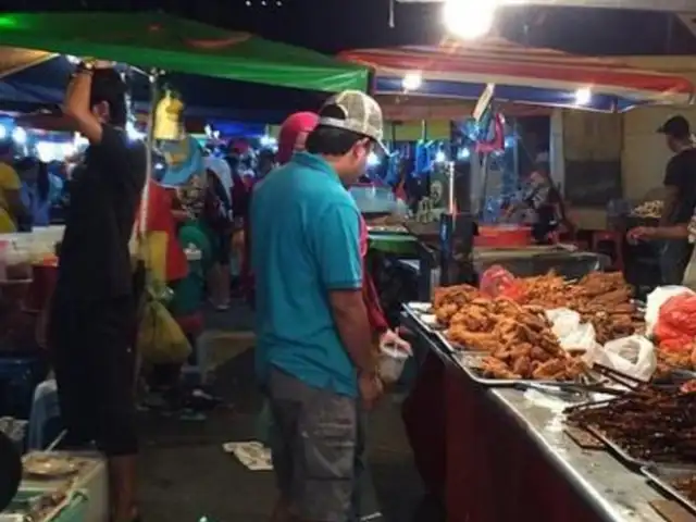 Sungai Ara Night Market Food Photo 2