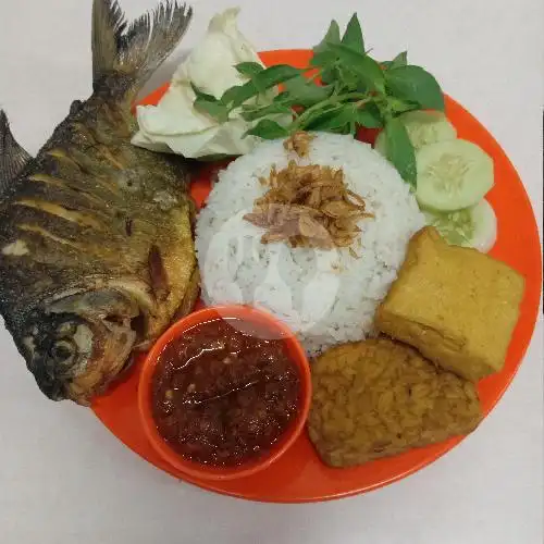 Gambar Makanan Nasi Uduk Spesial Mas Nur, Setiabudi 15