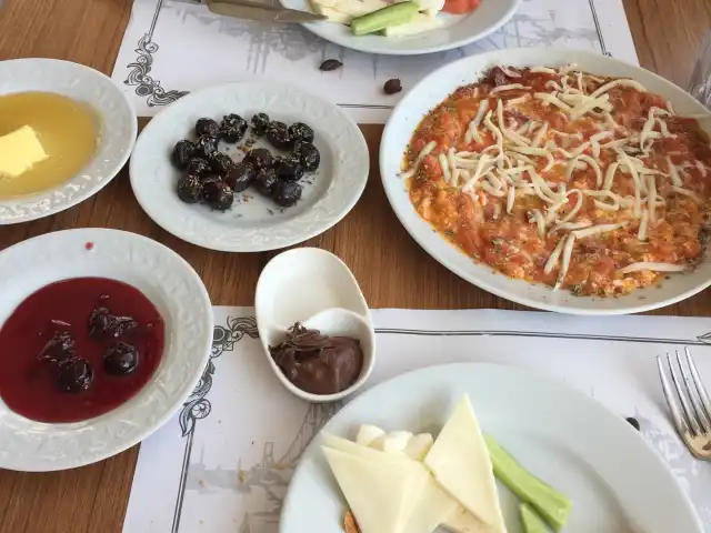 MİRZA CAFE & BÖREK'nin yemek ve ambiyans fotoğrafları 3