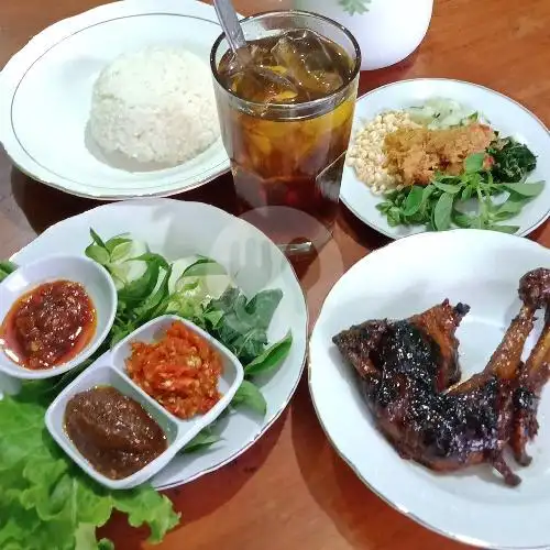Gambar Makanan Mbak Yuli Ayam kampung Goreng/ Bakar Sukoharjo, Ronggowarsito 3