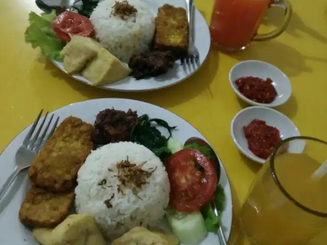 Gambar Makanan RM 5 Sempurna Vegetarian 1