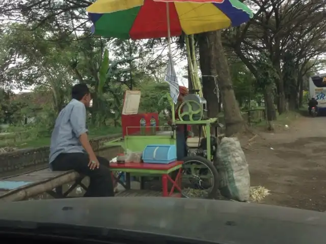 Gambar Makanan Es Tebu Hijau Mojokerto 2