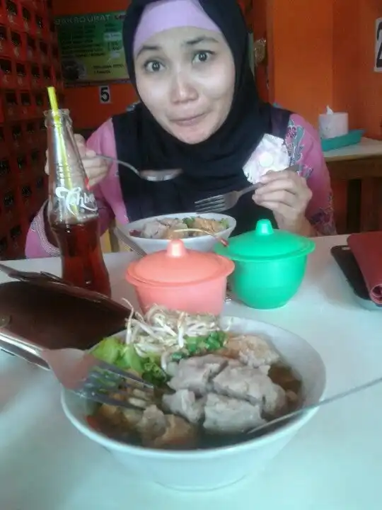 Gambar Makanan Bakso Urat Cak Nono 13