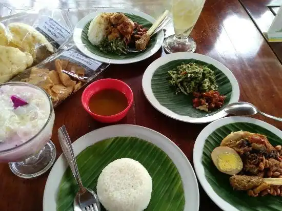 Gambar Makanan Nasi Ayam Kedewatan Ibu Mangku 13