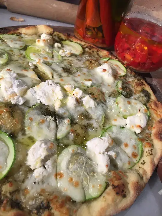 Olea Pizzeria'nin yemek ve ambiyans fotoğrafları 8