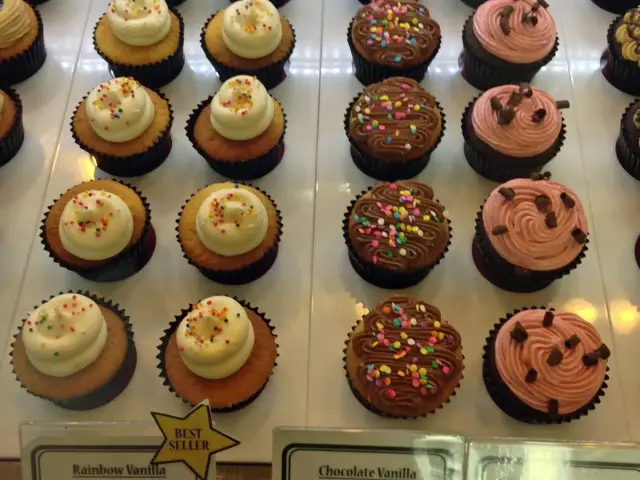 Gambar Makanan Twelve Cupcakes 3