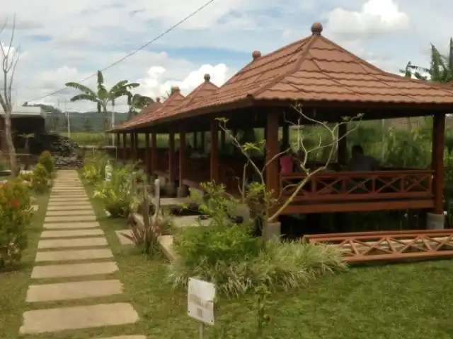 Gambar Makanan Warung Nasi AMPERA 8