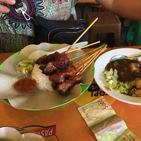 Gambar Makanan Sate Babi Bawah Pohon 18