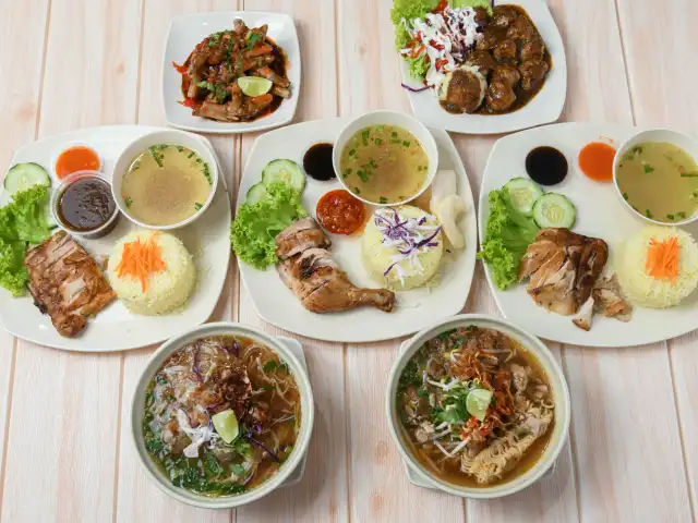 Nasi ayam & Aneka sup @ Mydin Gong Badak