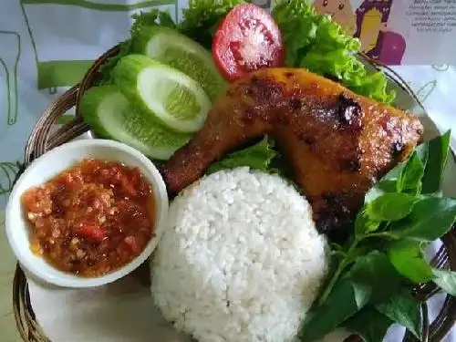 Pecel Lele Pecel Ayam Joss Kebayoran, Cabang 1