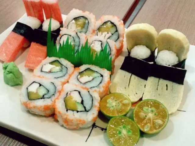 Sushi Yum Food Photo 9