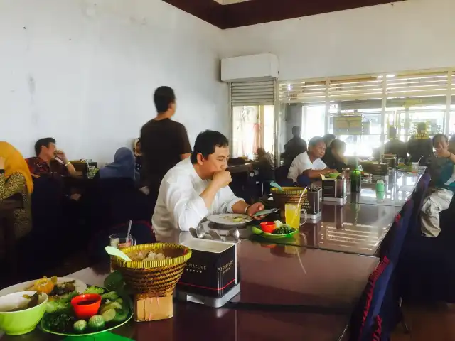 Gambar Makanan Rumah makan Ayam Goreng Mekar Sari 3