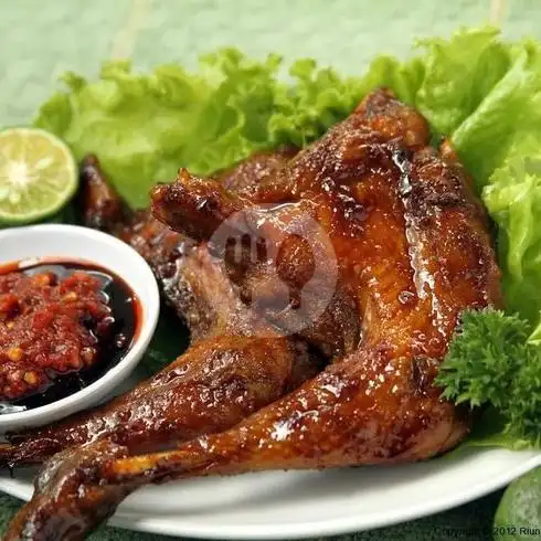 Gambar Makanan Ayam Tulang Lunak Bu Lik, Gelogor Carik 9