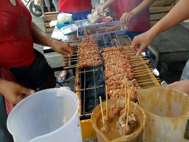 Gambar Makanan Sate Babi Apo Medan 2