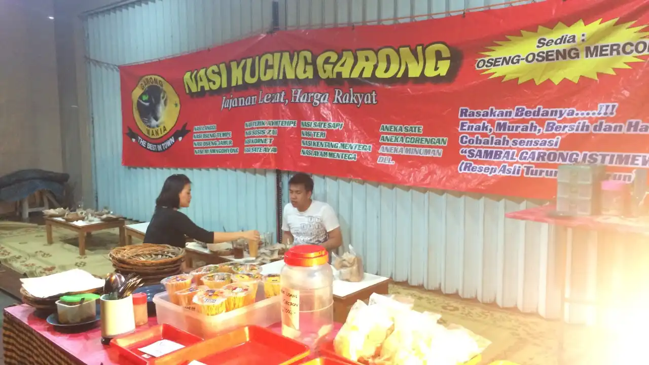 Warung Nasi Kucing Garong