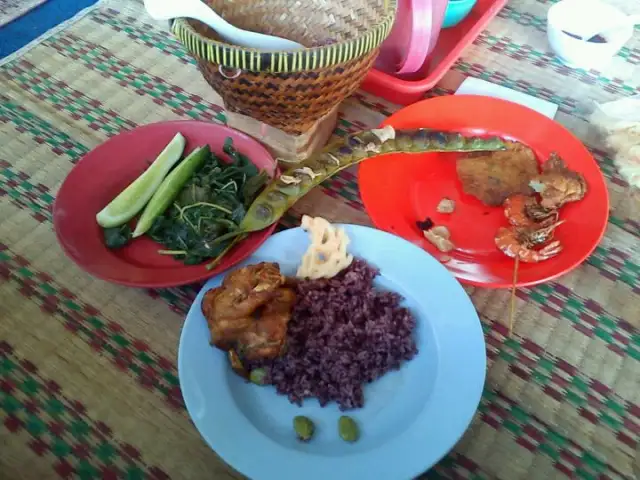 Gambar Makanan Saung Timbel Punclut "Sederhana" 7