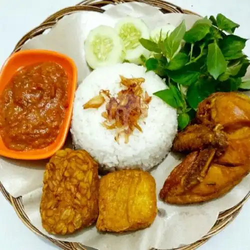 Gambar Makanan Pecel Lele Ayam Kremes Original (PELAKOR) cabang BSD, Jln Ciater Raya no.86,bsd 7