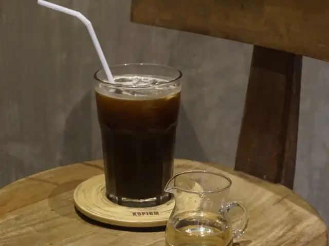 Gambar Makanan Kopium Artisan Coffee 10