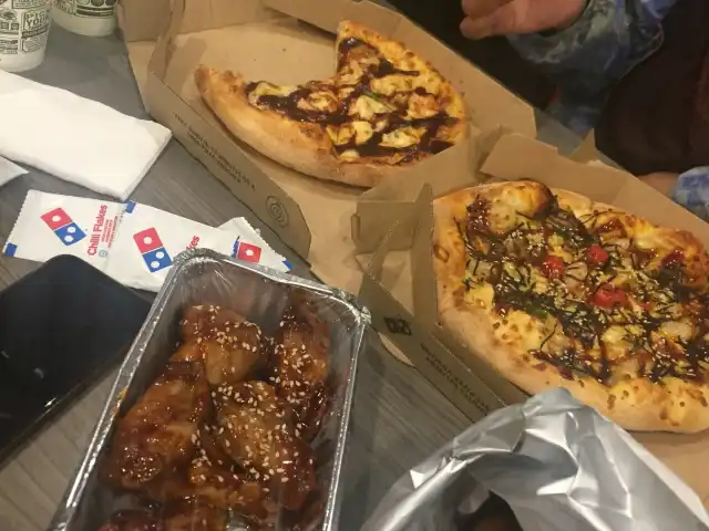 Dominos' Pizza Food Photo 3
