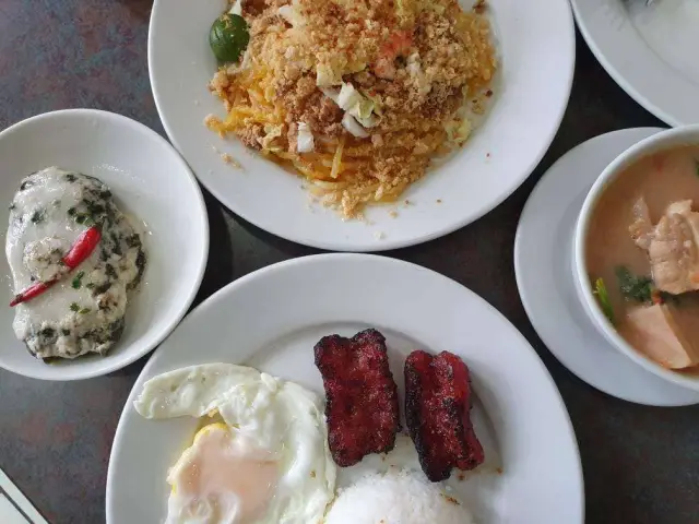 Ninang's Pansit Malabon Food Photo 18