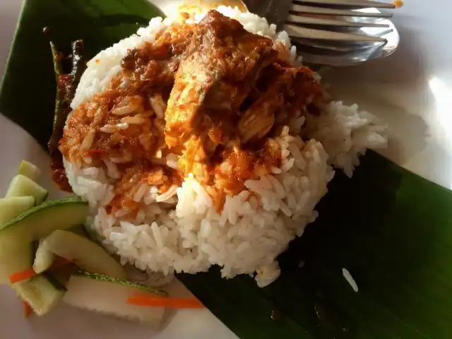 Kedai Bendera depan Yayasan Pahang Food Photo 2