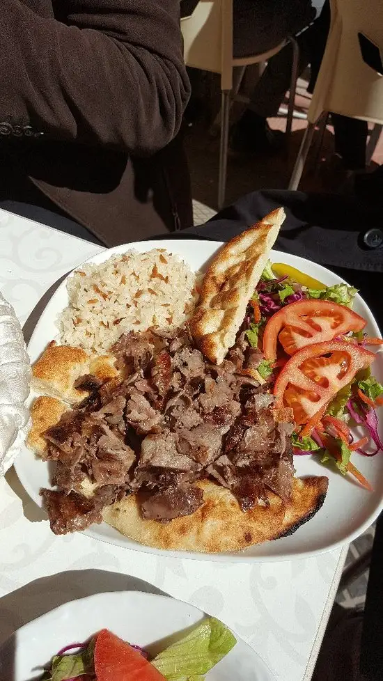 Meshur Ankara Donercisi'nin yemek ve ambiyans fotoğrafları 6