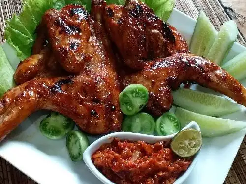 Ayam Bakar Dan Geprek JUARA, Paku Jaya